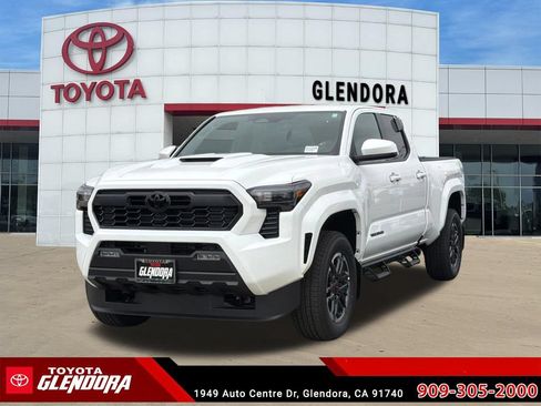 New 2026 Toyota Tacoma TRD Sport AWD/4WD image 4