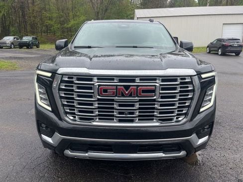 Used 2025 GMC Yukon XL Denali w/ LPO, Floor Liner Package AWD/4WD image 11