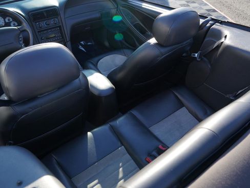 Used 2001 Ford Mustang Cobra image 38