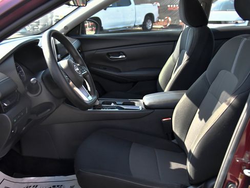 Used 2025 Nissan Sentra SV FWD image 16
