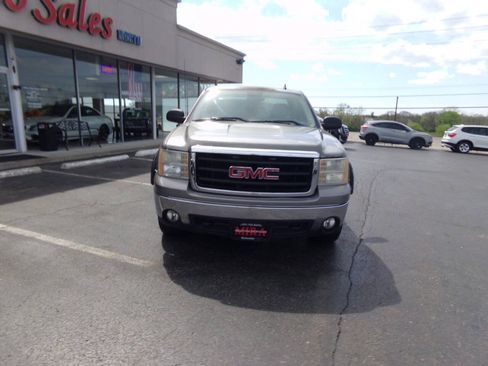 Used 2008 GMC Sierra 1500 SLE AWD/4WD image 3