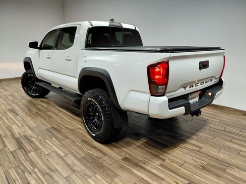 Used 2019 Toyota Tacoma TRD Off-Road image 19
