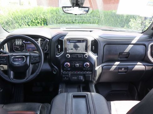 Used 2022 GMC Sierra 2500 AT4 w/ AT4 Premium Plus Package AWD/4WD image 34