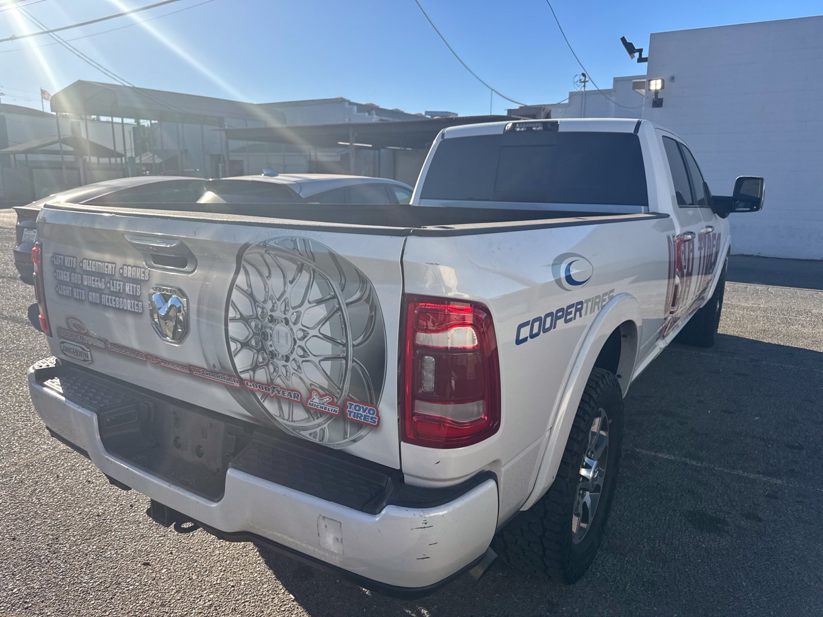 Used 2024 RAM 3500 Limited w/ Towing Technology Group AWD/4WD image 3