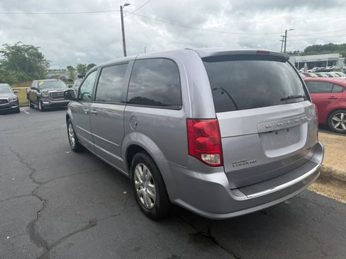 Used 2017 Dodge Grand Caravan SE w/ Power Window Group FWD image 5