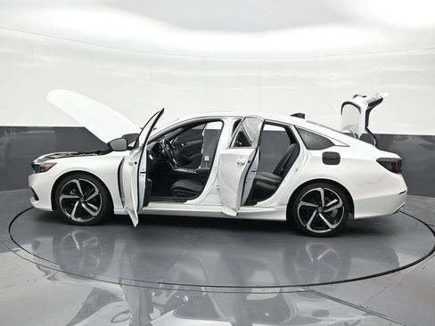 Used 2022 Honda Accord Sport image 32