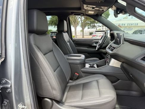 Used 2023 Chevrolet Tahoe Z71 w/ Luxury Package AWD/4WD image 30
