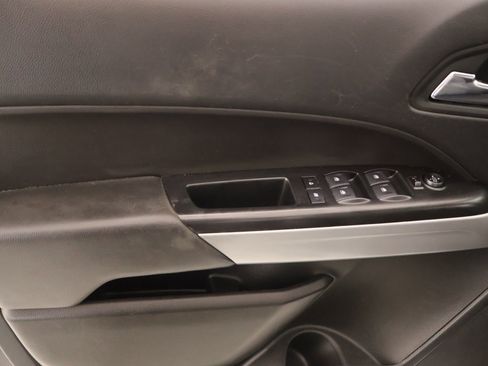 Used 2022 Chevrolet Colorado LT w/ Safety Package RWD image 14