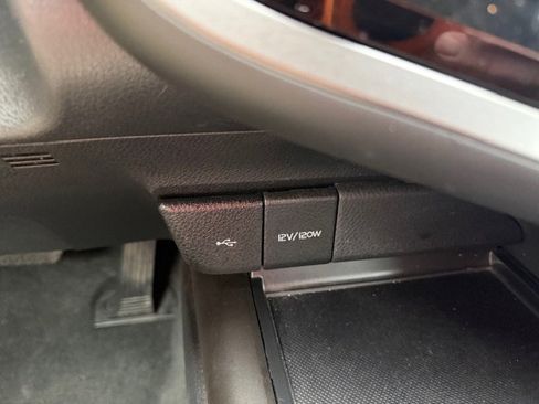 Used 2024 Toyota Camry SE image 17