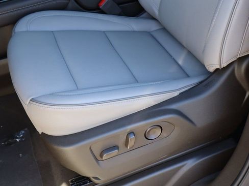 New 2026 GMC Yukon XL Elevation AWD/4WD image 12