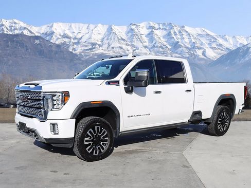 Used 2023 GMC Sierra 3500 Denali w/ Denali Ultimate Package image 2