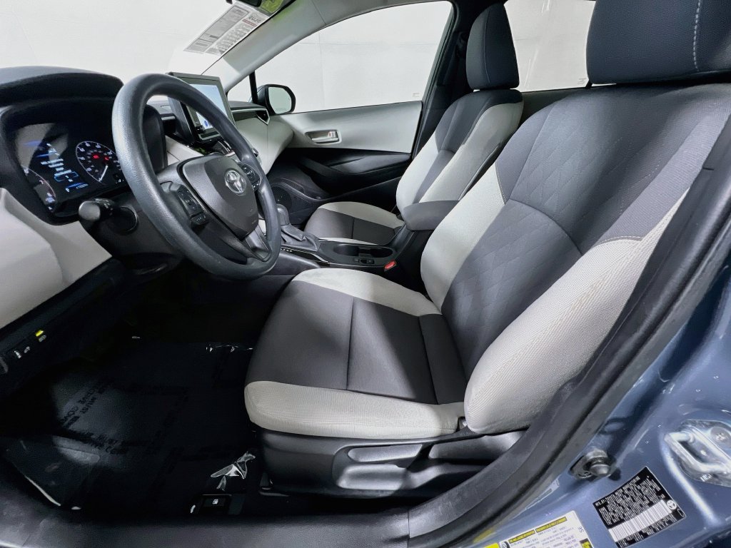 Used 2025 Toyota Corolla LE w/ LE Premium Package FWD image 12