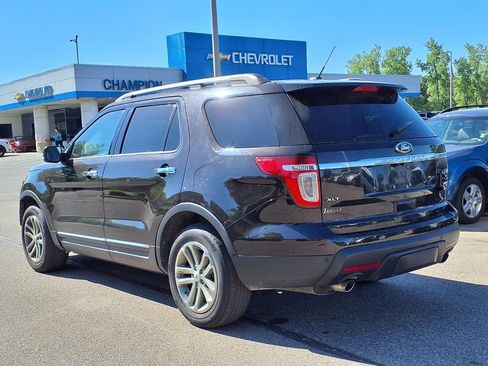 Used 2014 Ford Explorer XLT w/ Equipment Group 202A AWD/4WD image 6