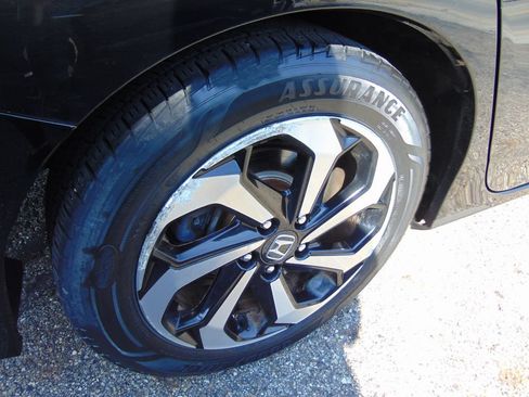 Used 2016 Honda Accord EX image 30