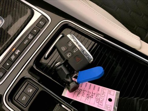 Used 2020 Jaguar F-PACE SVR AWD/4WD image 15