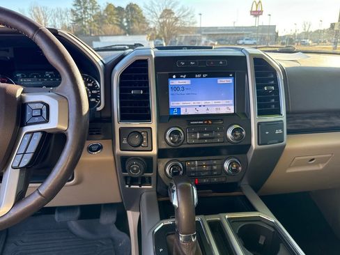 Used 2019 Ford F150 Lariat w/ Equipment Group 502A Luxury image 18