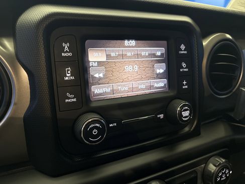 Used 2020 Jeep Wrangler Unlimited Sport S AWD/4WD image 17