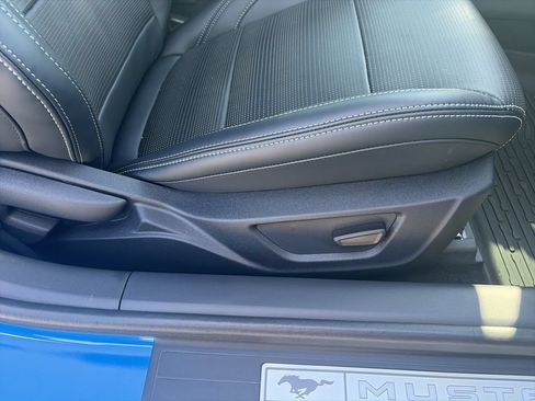 Used 2025 Ford Mustang GT Premium RWD image 31