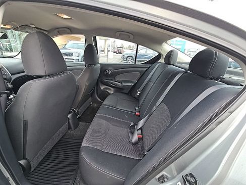 Used 2014 Nissan Versa SV w/ Convenience Package image 13