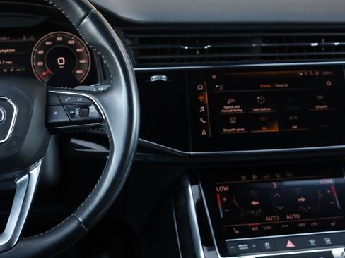 Used 2019 Audi Q8 Premium w/ Convenience Package AWD/4WD image 35