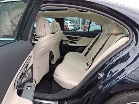 Certified 2025 Mercedes-Benz E 350 4MATIC Sedan image 10