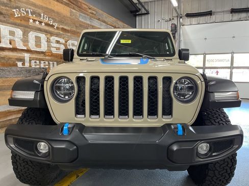 Used 2022 Jeep Wrangler Unlimited Rubicon 4xe w/ Cold Weather Group image 20