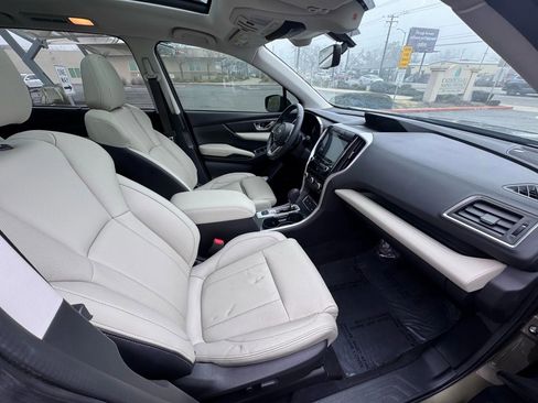 Used 2022 Subaru Ascent Limited w/ Technology Package image 12