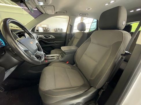 Used 2019 Chevrolet Traverse LT FWD image 23