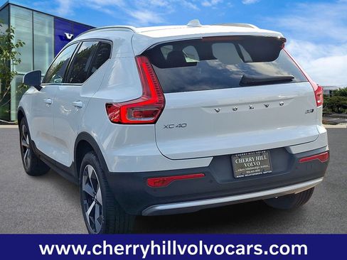 Certified 2025 Volvo XC40 B5 Core w/ Protection Package Premier image 5