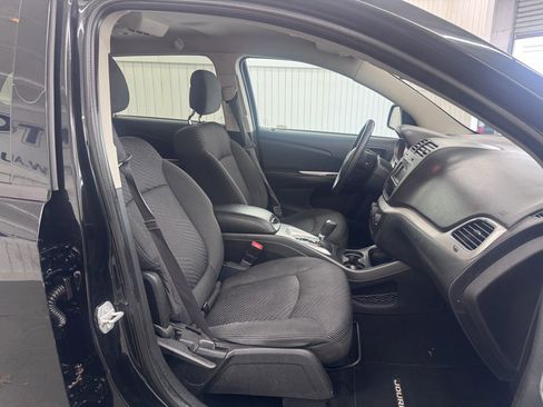 Used 2016 Dodge Journey SXT w/ Comfort/Convenience Group image 10