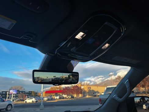 Used 2022 Jeep Grand Wagoneer Series II w/ Flexible Seating Group image 37