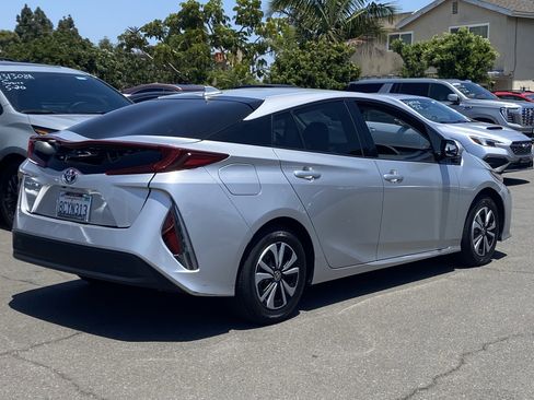 Used 2017 Toyota Prius Prime Premium w/ Carpet Mat Package FWD image 3