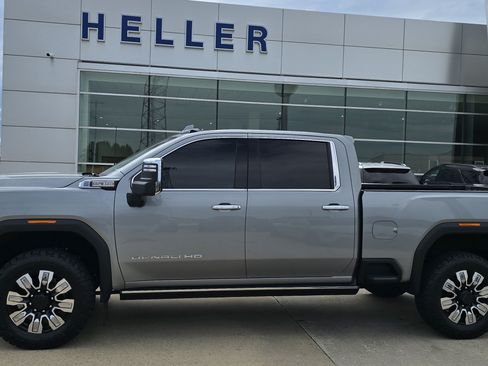 Used 2026 GMC Sierra 2500 Denali w/ Denali Reserve Package AWD/4WD image 3