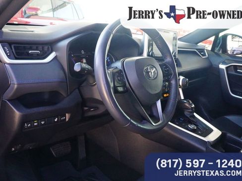 Used 2020 Toyota RAV4 XSE w/ XSE Grade Weather Package image 21