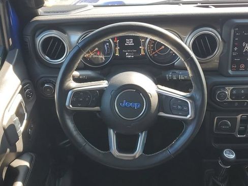 Used 2020 Jeep Wrangler Unlimited Sahara w/ Uconnect 4C Nav & Sound Group AWD/4WD image 13