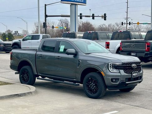 New 2026 Ford Ranger Lariat w/ Black Appearance Package image 7