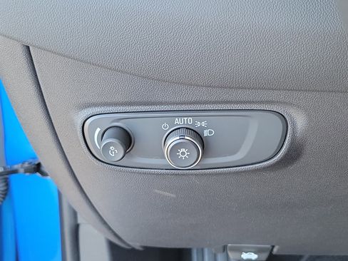 Used 2024 Chevrolet Equinox RS FWD image 16