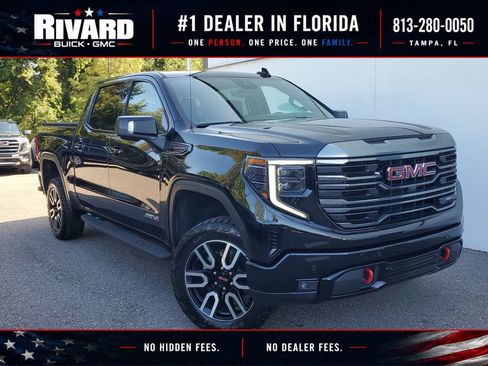 Used 2024 GMC Sierra 1500 AT4 w/ Technology Package AWD/4WD image 1