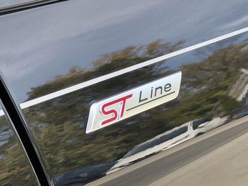 Used 2020 Ford Edge ST-Line w/ Cold Weather Package image 34