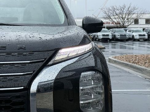 Used 2023 Mitsubishi Outlander SEL image 32