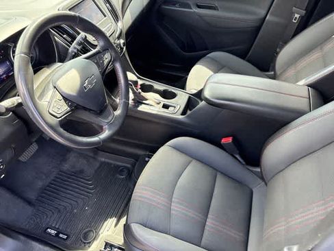 Used 2022 Chevrolet Equinox RS FWD image 9