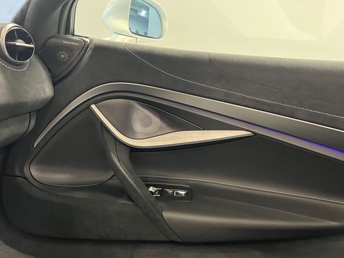 Used 2026 McLaren 750S Spider image 35