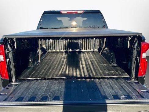 Used 2022 Chevrolet Silverado 1500 LT Trail Boss image 27