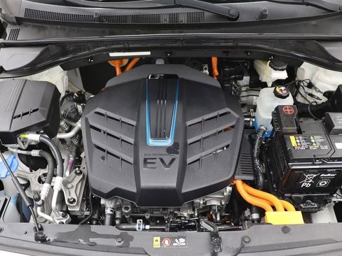 Used 2021 Kia Niro EX w/ Cold Weather Package image 29