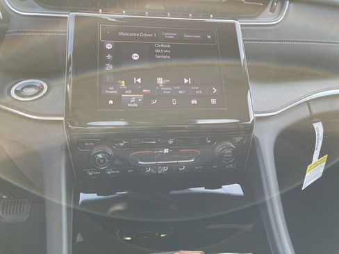 New 2025 Jeep Grand Cherokee 4WD image 22