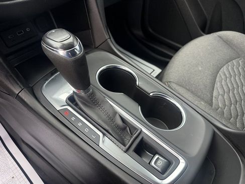 Used 2020 Chevrolet Equinox LT image 23