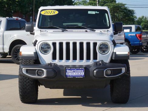 Used 2018 Jeep Wrangler Unlimited Sahara w/ Dual Top Group AWD/4WD image 8