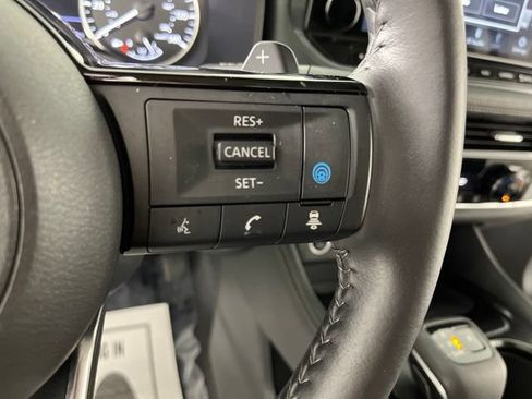 Used 2023 Nissan Rogue SL w/ SL Premium Package FWD image 23