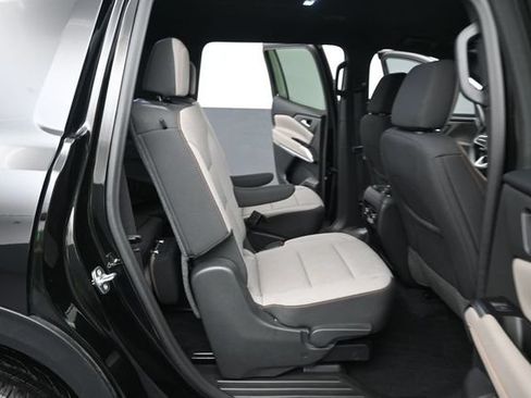 Used 2024 Chevrolet Traverse LT w/ Midnight/Sport Edition AWD/4WD image 23