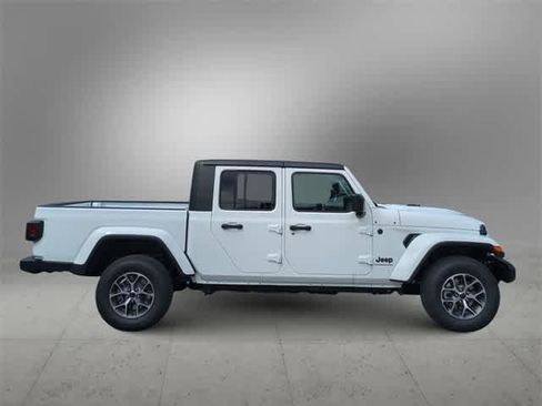 New 2025 Jeep Gladiator Sport image 9